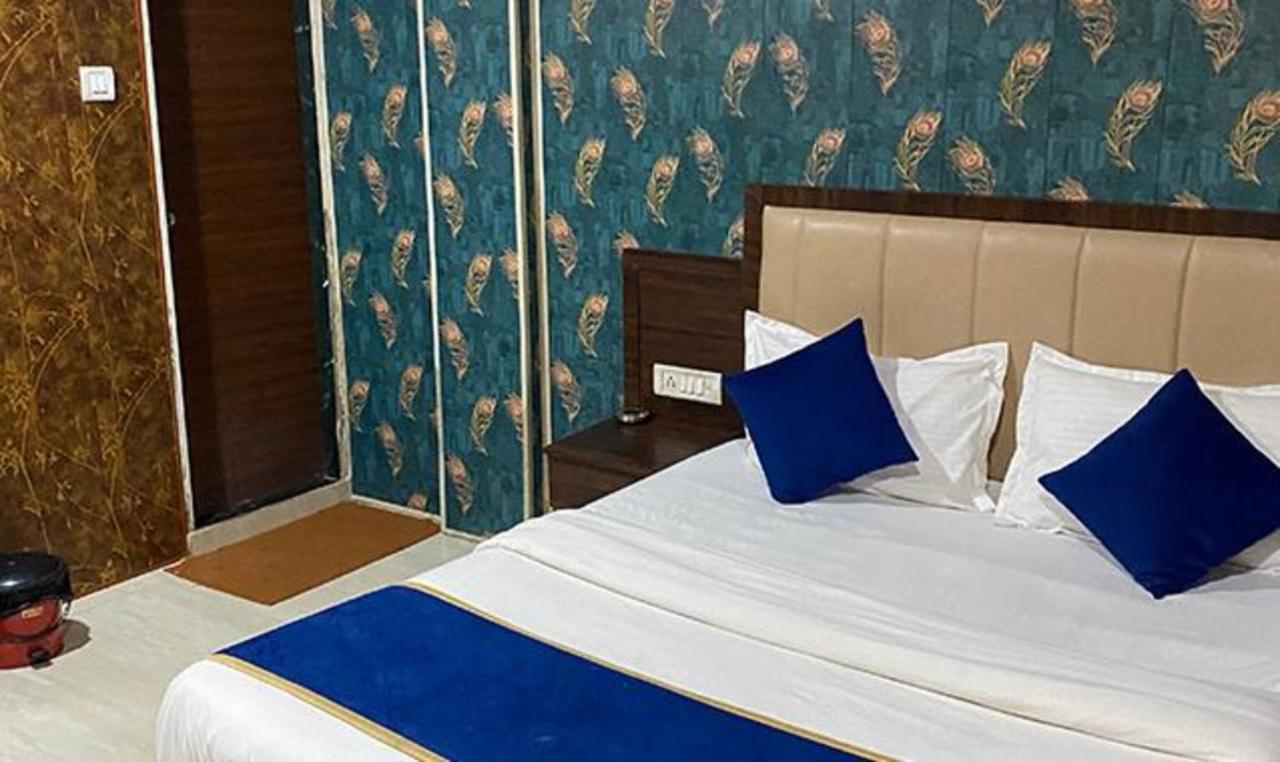 Готель Fabexpress Ashirwad Residency Мумбаї Екстер'єр фото